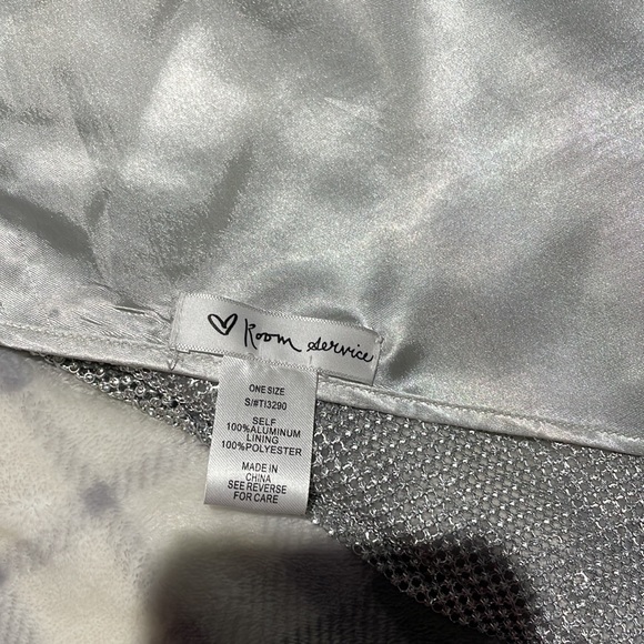 💎2000s inspired sparkle handkerchief top 💎 - Picture 5 of 8